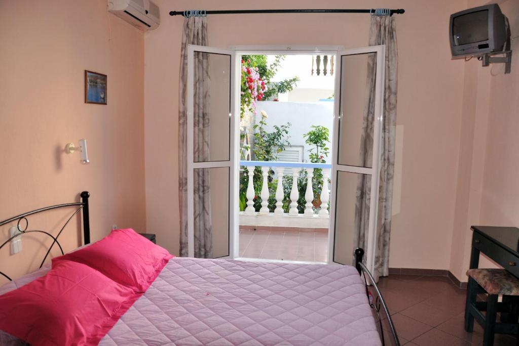 Ilias Studios - Rooms Patitírion Quarto foto